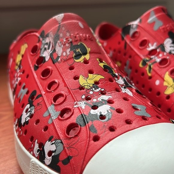 Native x Disney Mickey Mouse Minnie Mouse Jefferson Slip Ons Women's 5 - Picture 3 of 11